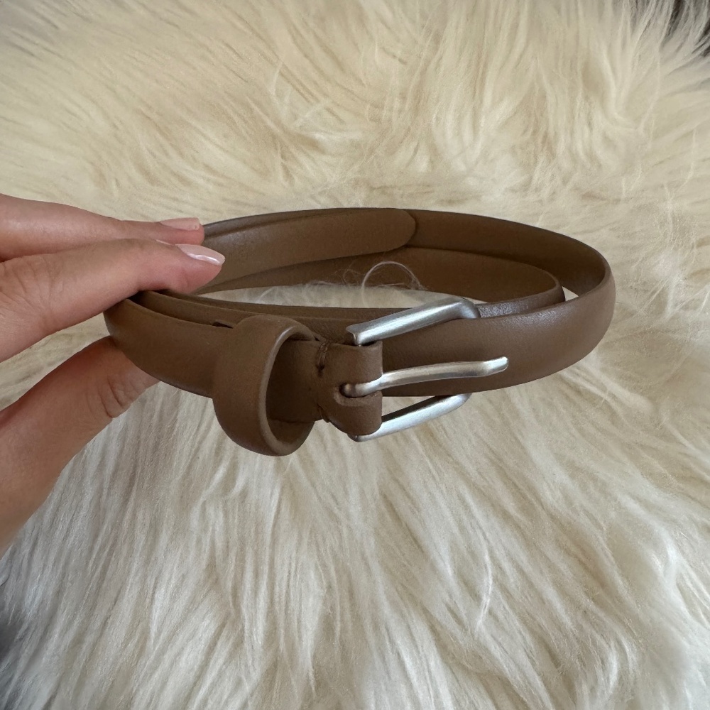 Uniqlo dark khaki skinny leather belt_size M